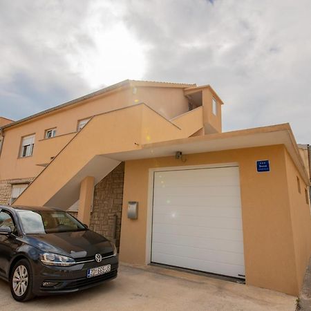 Apartman Eva فرسي المظهر الخارجي الصورة